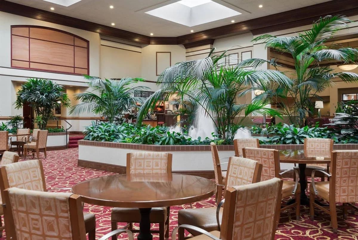 Atrium Terrace - Chicago Marriott Northwest