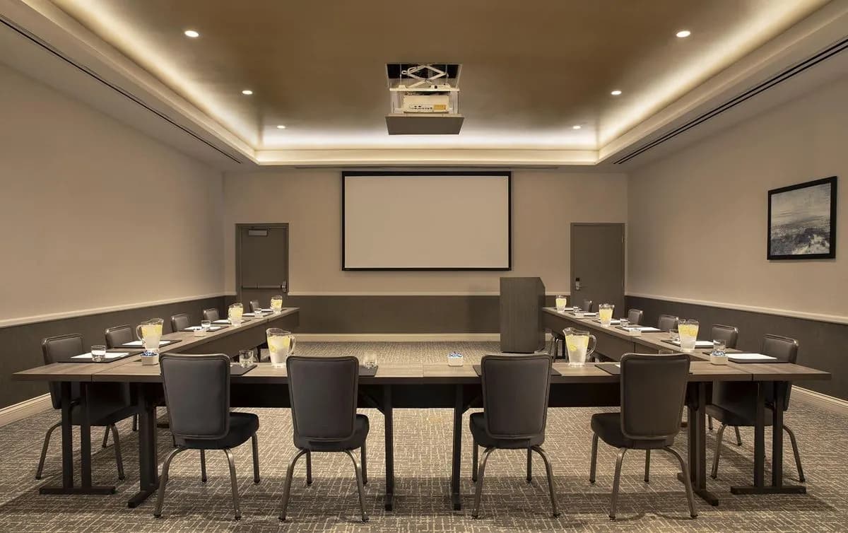 Oak Creek Room - Sonesta Silicon Valley