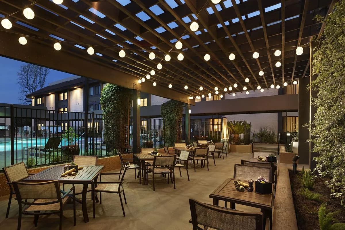 Manzanita Patio - Sonesta Silicon Valley