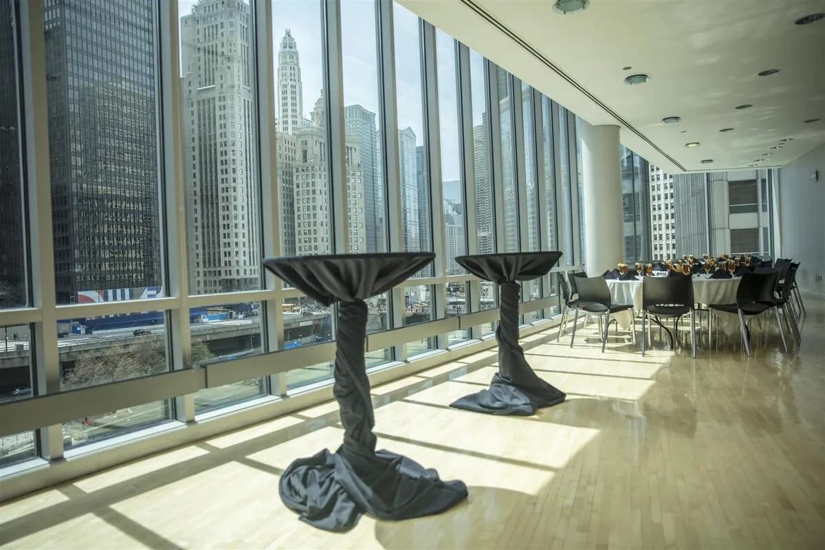 South Lounges #220 - Gleacher Conference Center 