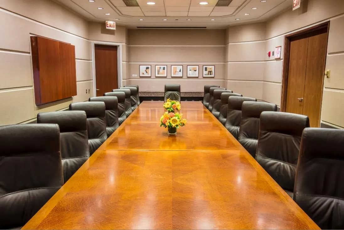 Large Executive Boardroom #608 - Gleacher Conference Center 