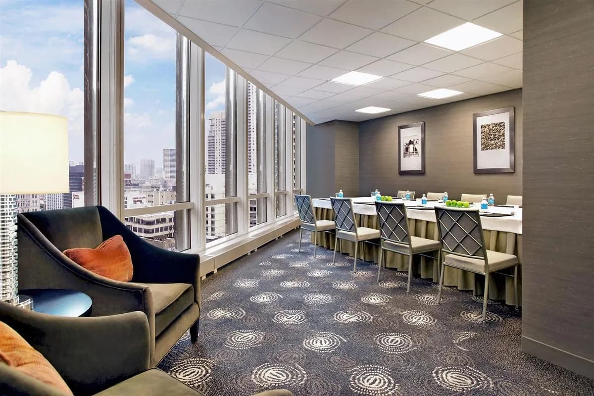 City Salon - Trump International Hotel & Tower Chicago