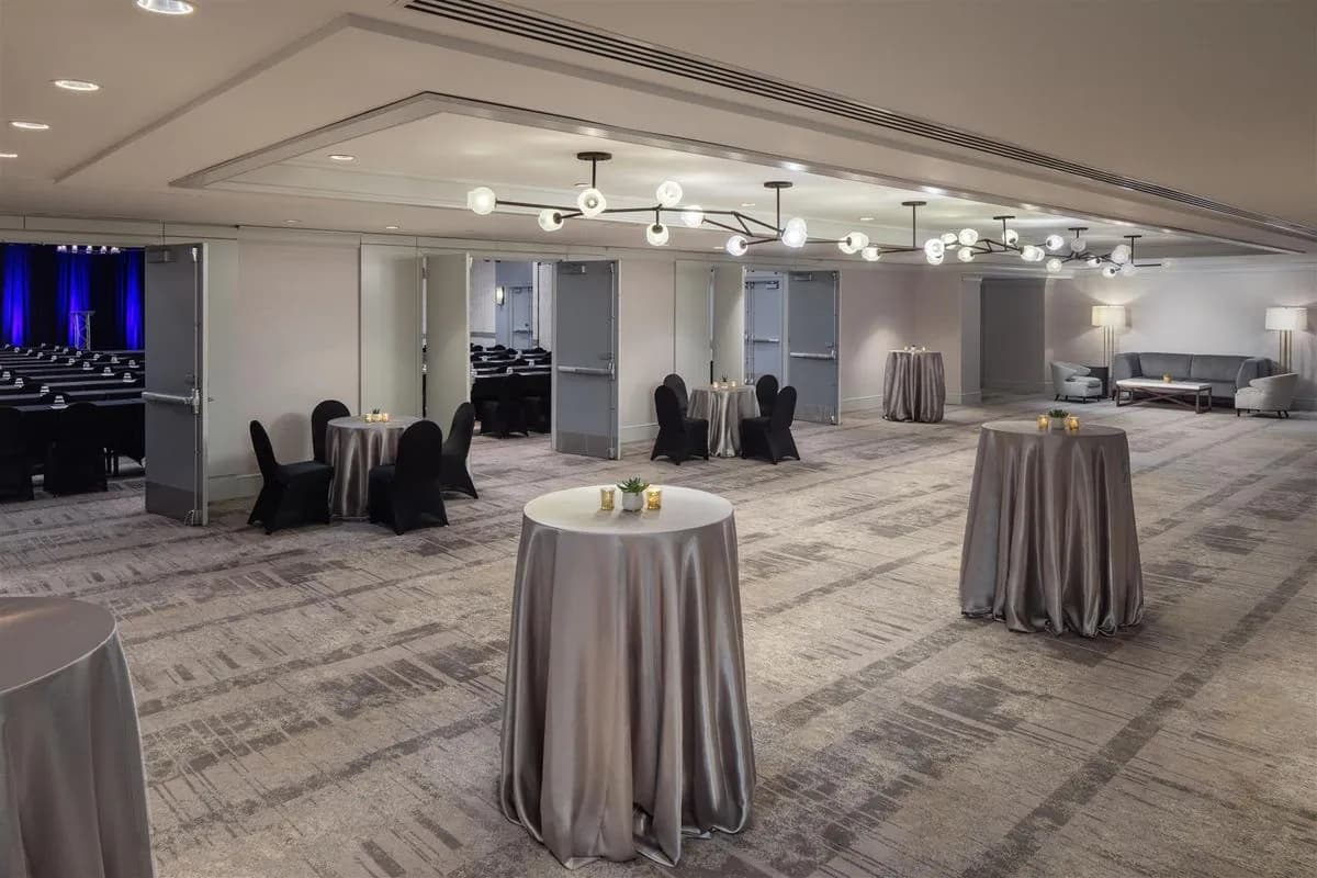 Plaza Prefunction - Hyatt Regency Morristown
