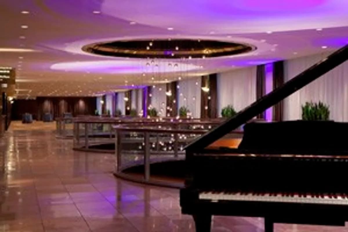 3rd Floor Promenade - New York Hilton Midtown