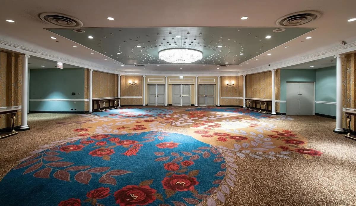 Rendezvous Trianon, Petit Trianon, & Trianon - New York Hilton Midtown