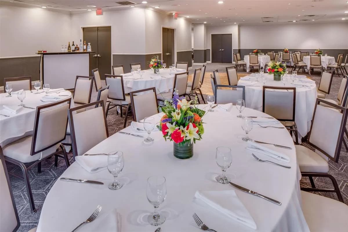 Riverside A - Hilton Newark Airport