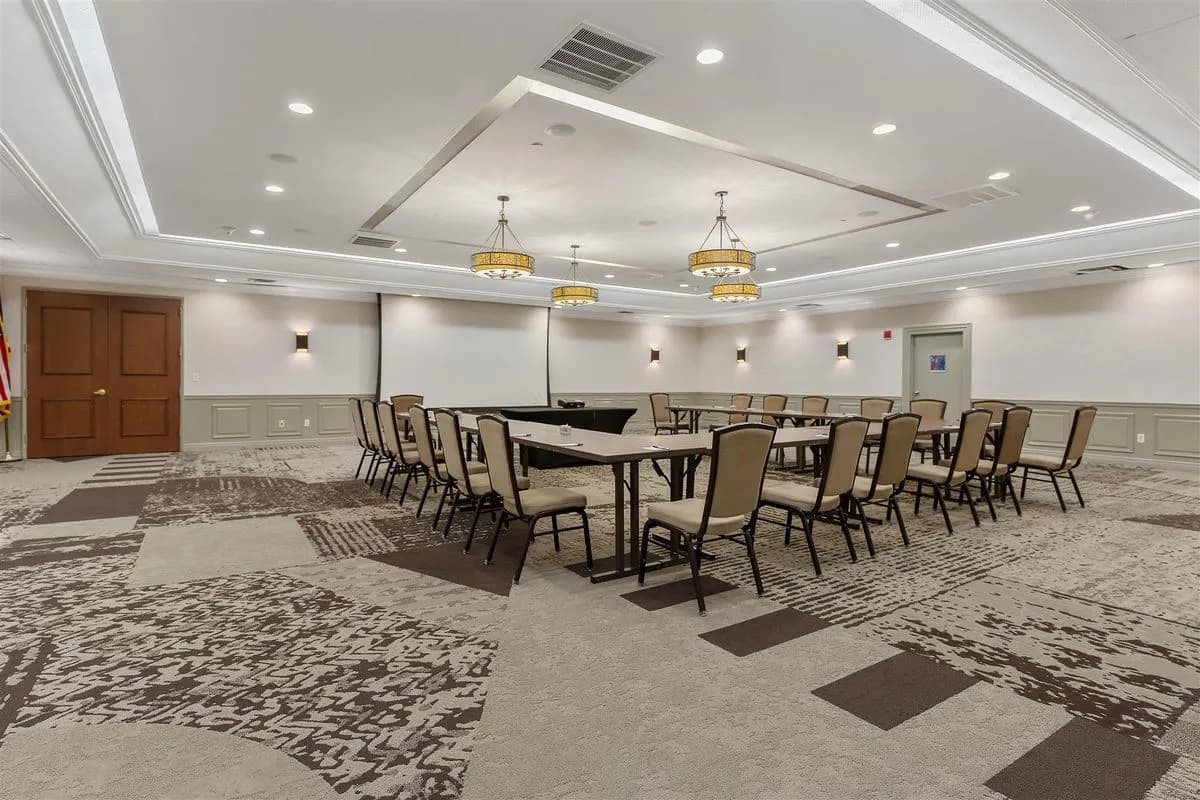 Kisco Room - Hotel MTK Mount Kisco