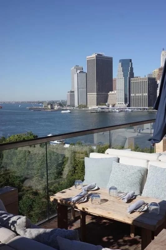 Rooftop Liberty & Skyline - 1 Hotel Brooklyn Bridge
