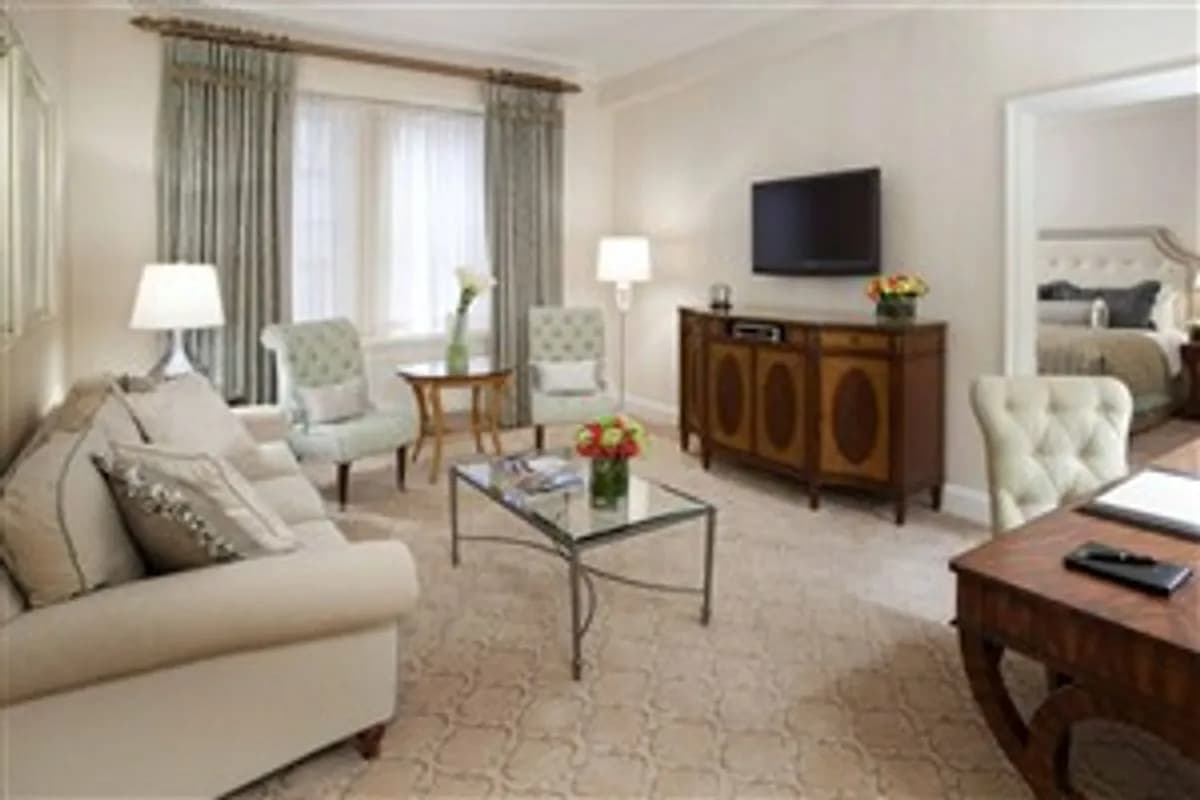 One Bedroom Suite-Office - The Pierre, A Taj Hotel, New York
