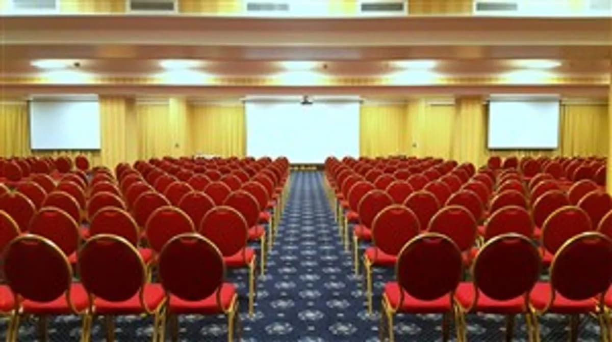 Manzoni - MILAN MARRIOTT HOTEL - UP TO 50 SLEEPING ROOMS – CONGRESS CENTER UNDER RENOVATION