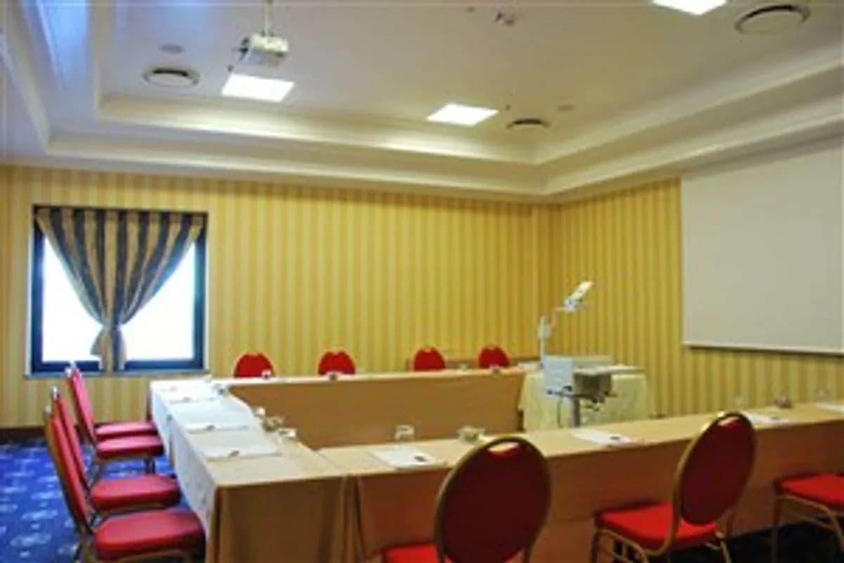 Bramante - MILAN MARRIOTT HOTEL - UP TO 50 SLEEPING ROOMS – CONGRESS CENTER UNDER RENOVATION