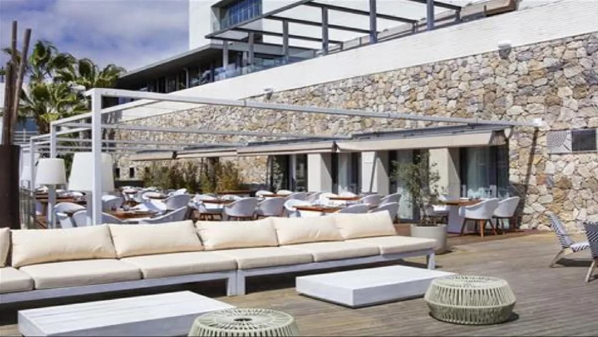 Chill-out by the Pool - Eurostars Sitges