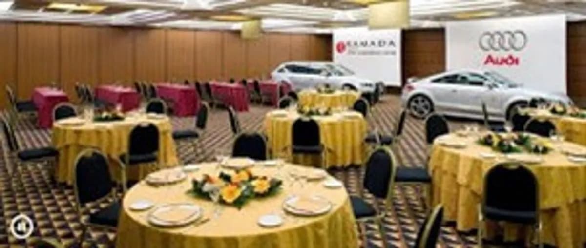 AMERICA 5/6 - Ramada by Wyndham Naples