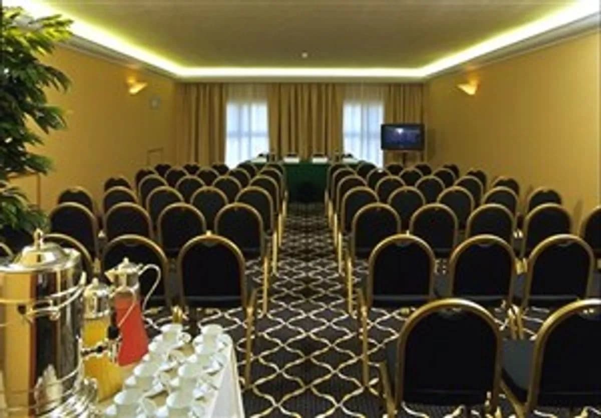 PARIGI - Ramada by Wyndham Naples