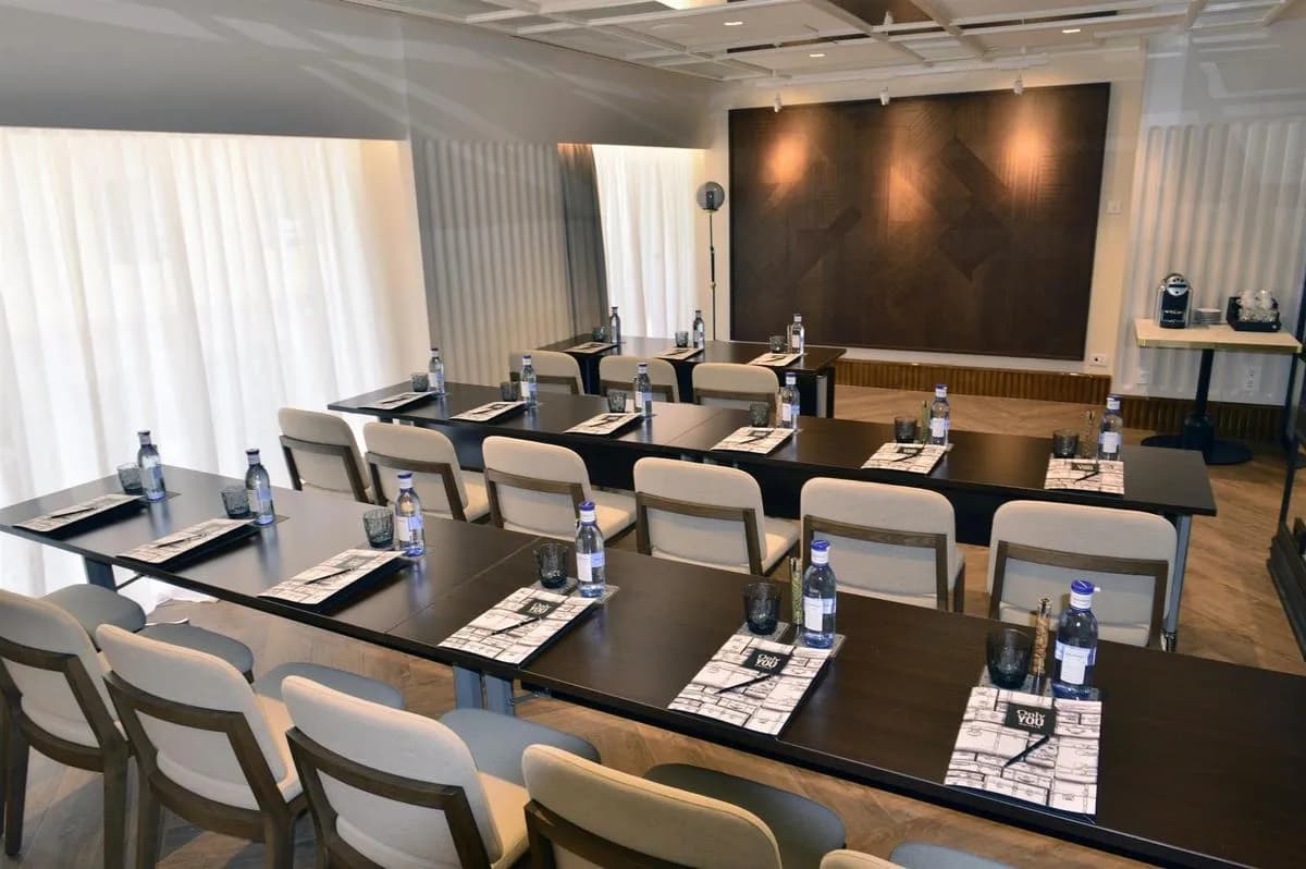 THE EXPLORER ROOM - Only YOU Hotel Valencia