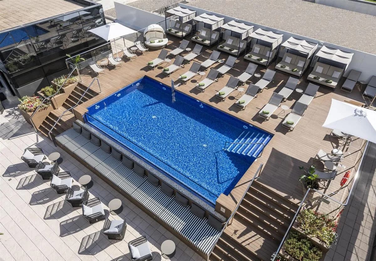 POOL BAR TERRACE - Meliá Valencia