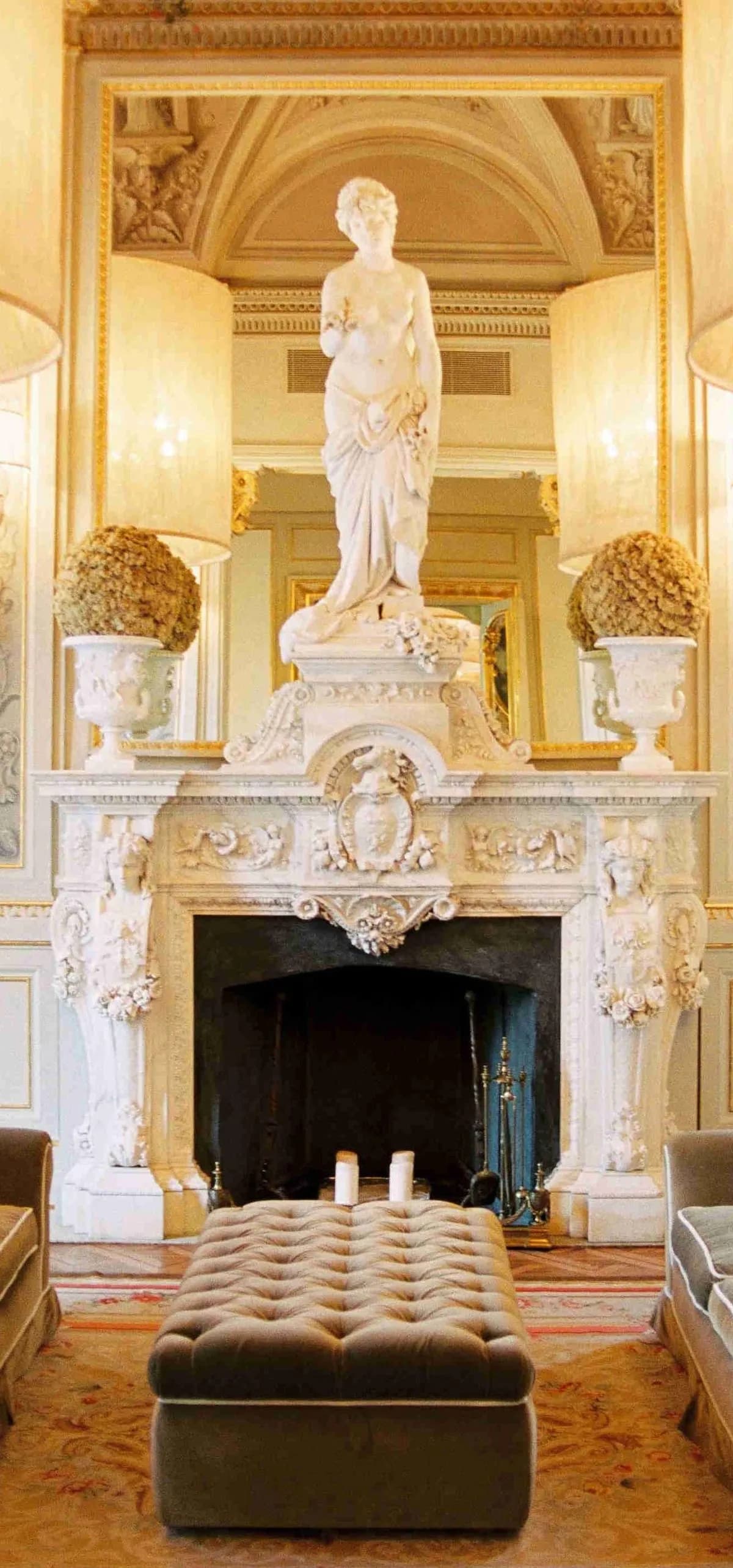 The White Room - Villa Cora