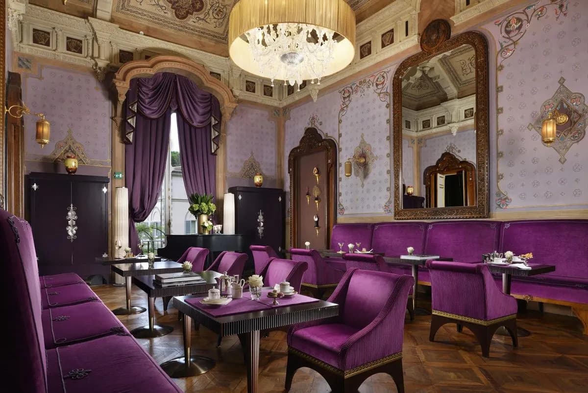 The Card Room - Villa Cora