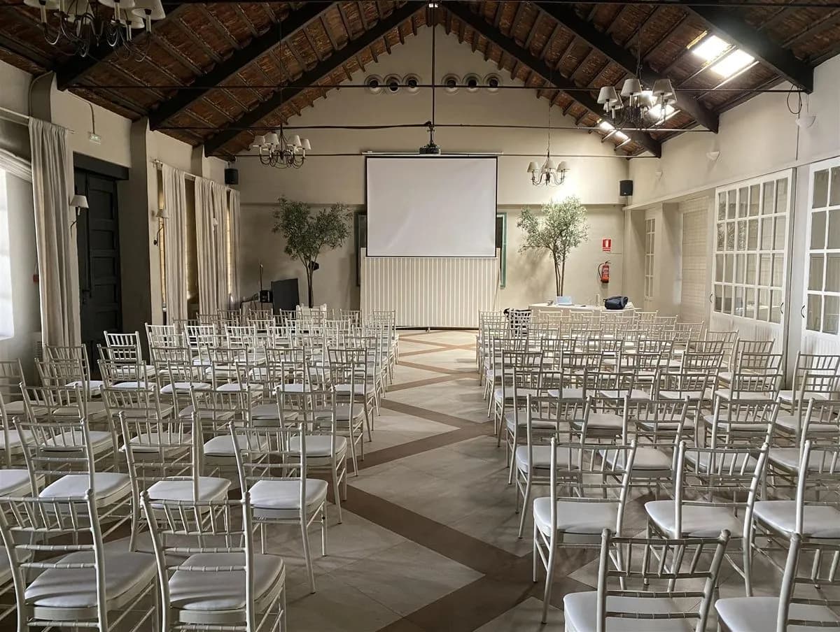 Salón Mediano Masía - Campo Anibal