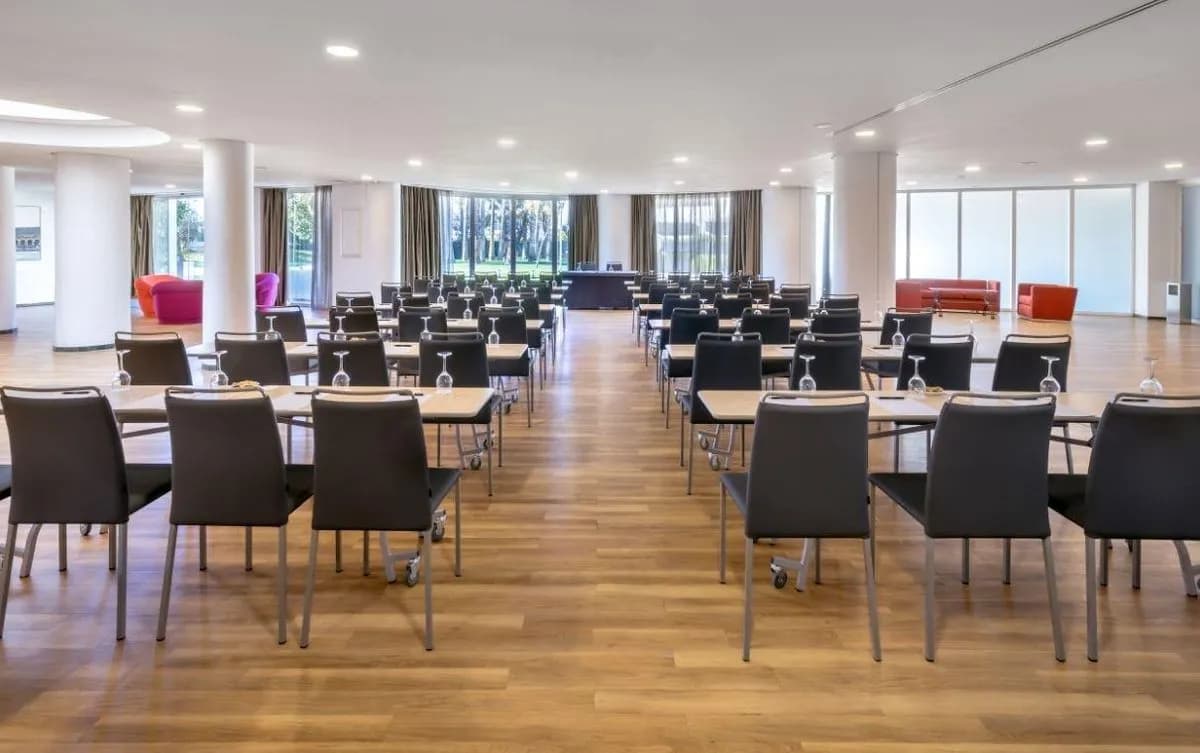 Cartuja - Hotel Barcelo Sevilla Renacimiento & Sevilla International Convention Center (SICC)