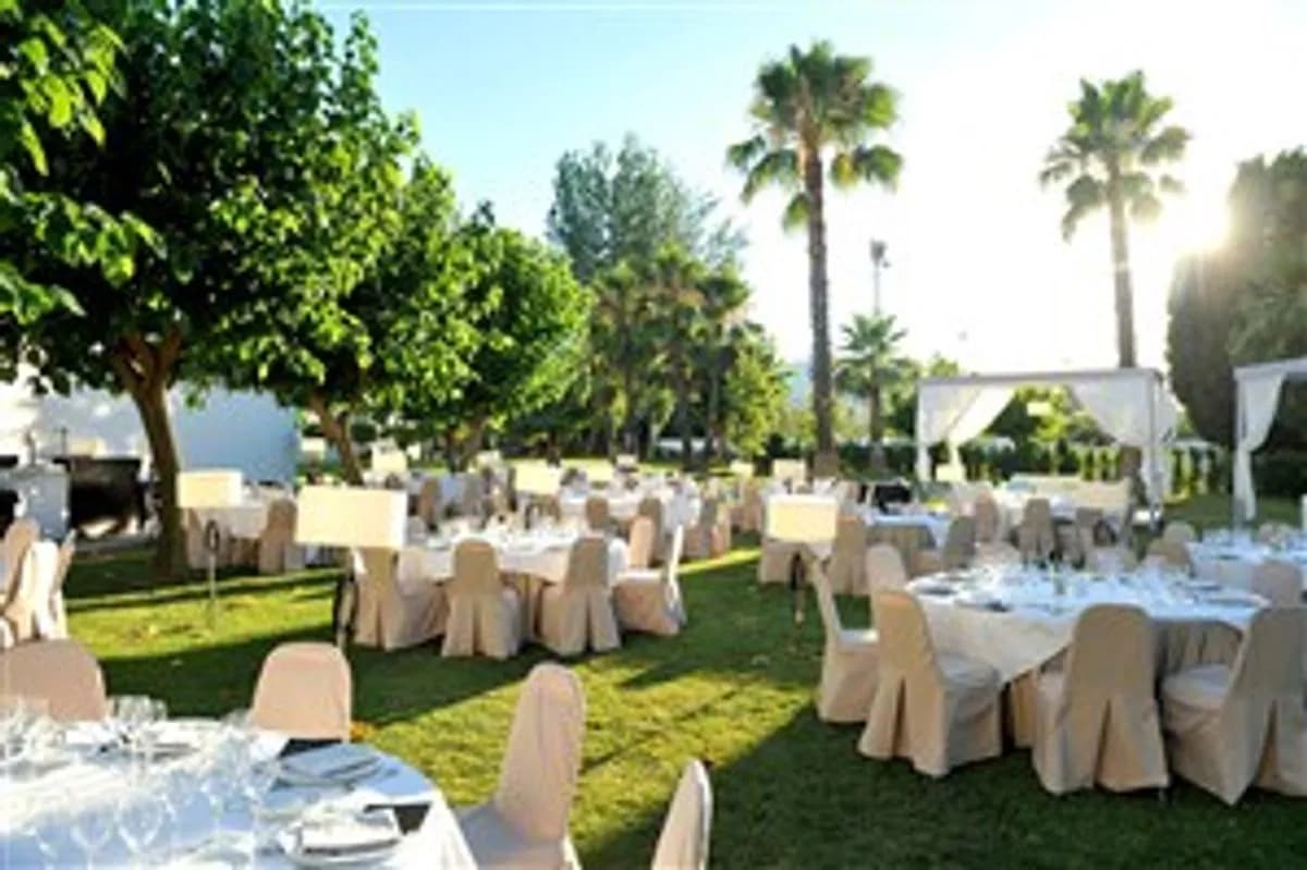 Private Gardens - Hotel Barcelo Sevilla Renacimiento & Sevilla International Convention Center (SICC)